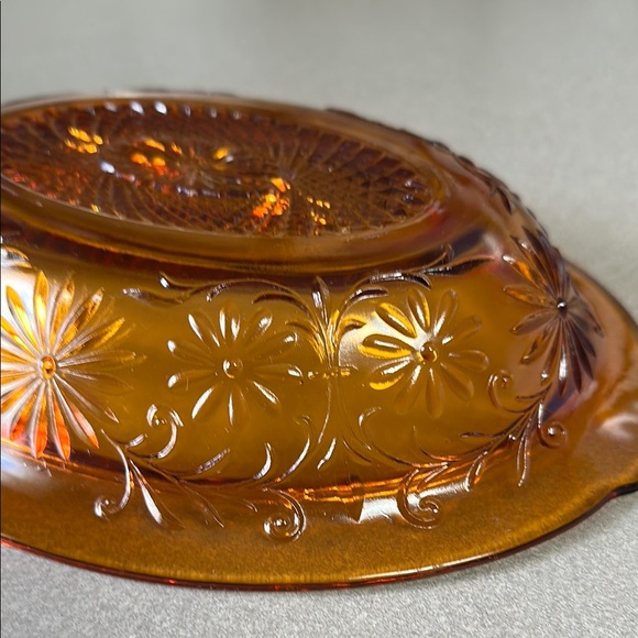 Amber Glass Serving Bowl - Picture 4 of 13
